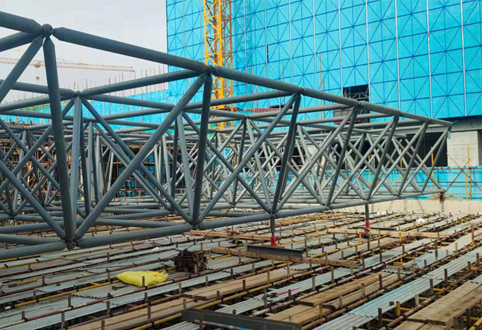 芜湖高铁东总部基地2号楼网架